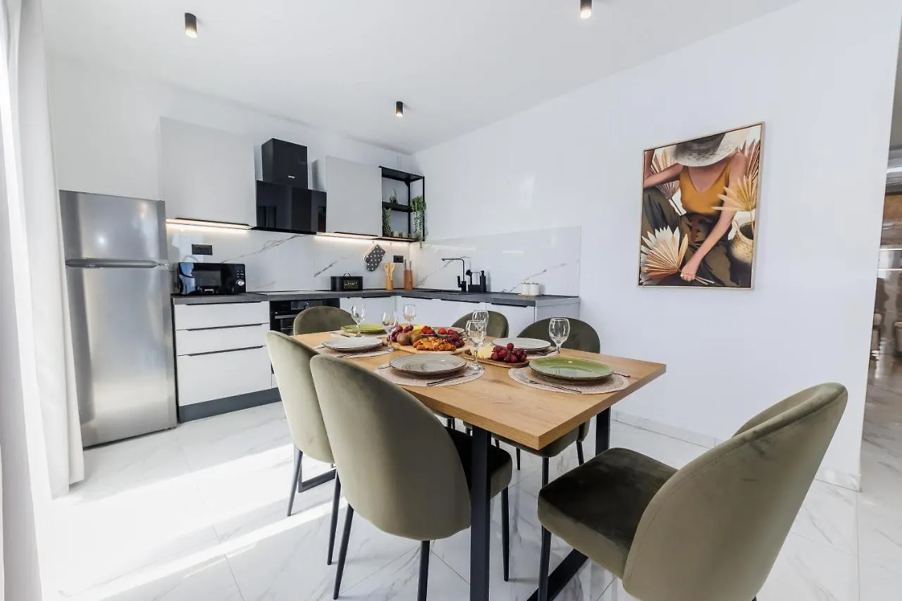 Mr Holiday Apartment Kastela 0*,