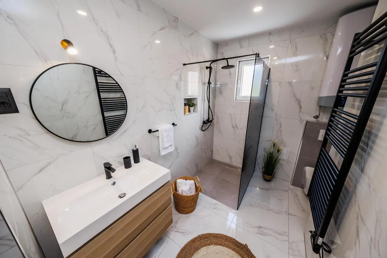Mr Holiday Apartment Kastela Croatia